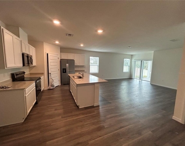 3377 Wakefield Drive - Photo Thumbnail 1