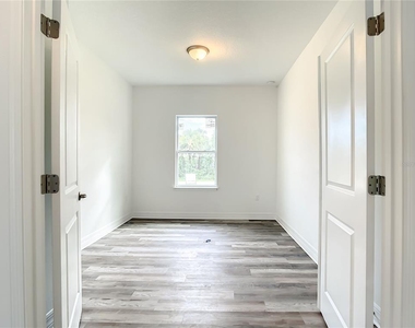 5123 Weatherton Street - Photo Thumbnail 7