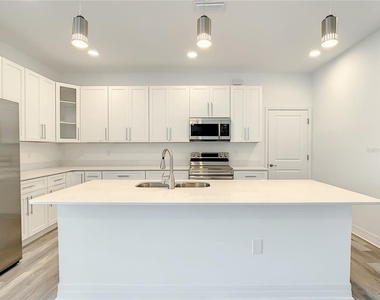 5123 Weatherton Street - Photo Thumbnail 2