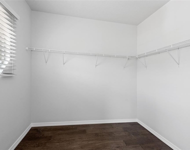 537 Sunbranch Lane - Photo Thumbnail 20