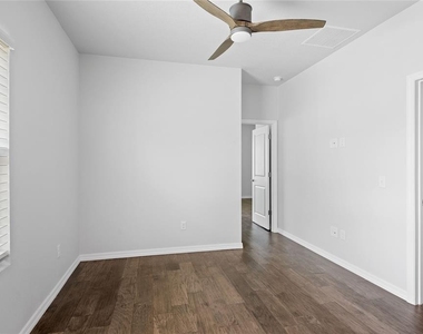 537 Sunbranch Lane - Photo Thumbnail 15