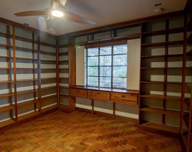 2049 Nw 9th Avenue - Photo Thumbnail 14