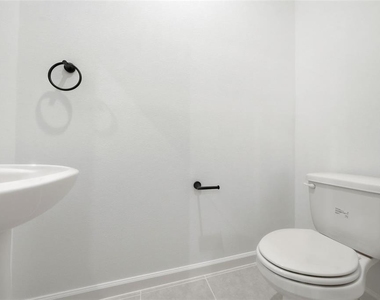 132 Royal Ranch Road - Photo Thumbnail 17