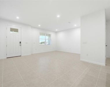 132 Royal Ranch Road - Photo Thumbnail 10