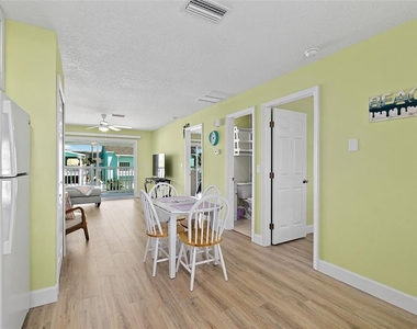 300 S Central Avenue - Photo Thumbnail 5