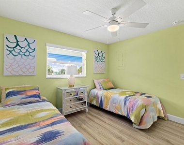 300 S Central Avenue - Photo Thumbnail 18