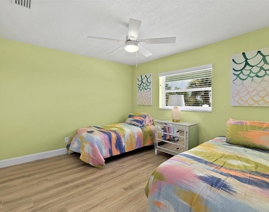 300 S Central Avenue - Photo Thumbnail 17