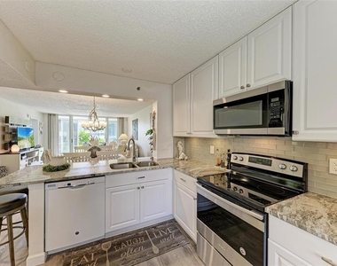 4480 Fairways Boulevard - Photo Thumbnail 15