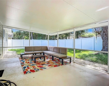 1014 Indian Oaks E - Photo Thumbnail 15