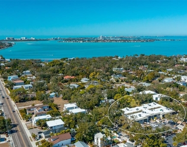 3360 S Osprey Avenue - Photo Thumbnail 27