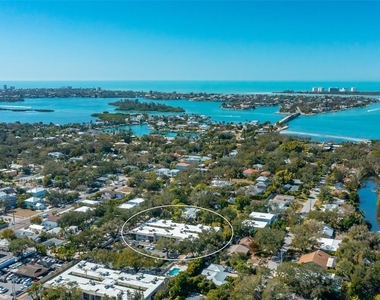 3360 S Osprey Avenue - Photo Thumbnail 26