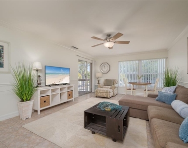 3360 S Osprey Avenue - Photo Thumbnail 4
