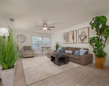 3360 S Osprey Avenue - Photo Thumbnail 3