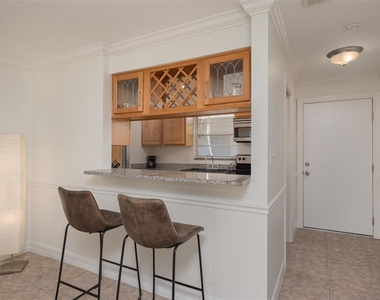 3360 S Osprey Avenue - Photo Thumbnail 7