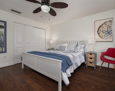 3360 S Osprey Avenue - Photo Thumbnail 13