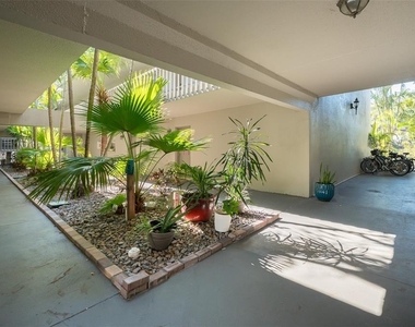 3360 S Osprey Avenue - Photo Thumbnail 24