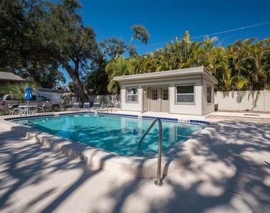3360 S Osprey Avenue - Photo Thumbnail 19