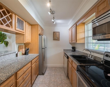 3360 S Osprey Avenue - Photo Thumbnail 8