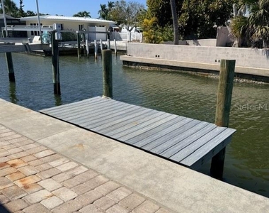 747 Saint Judes Drive S - Photo Thumbnail 15