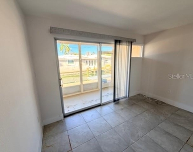 747 Saint Judes Drive S - Photo Thumbnail 8