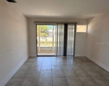 747 Saint Judes Drive S - Photo Thumbnail 9