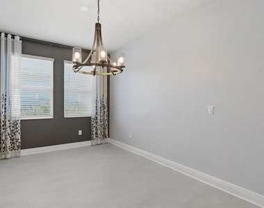 2535 Fireflag Lane - Photo Thumbnail 10