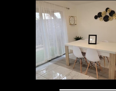 350 Thunderbird Drive - Photo Thumbnail 11