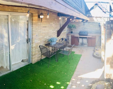 350 Thunderbird Drive - Photo Thumbnail 5