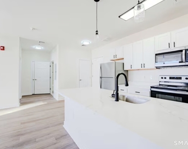 333 State Street - Photo Thumbnail 3