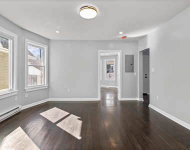 228 Cooke Street - Photo Thumbnail 4
