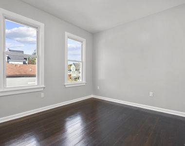 228 Cooke Street - Photo Thumbnail 5
