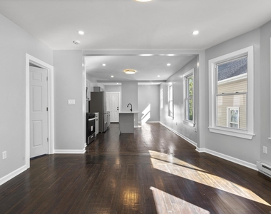 228 Cooke Street - Photo Thumbnail 3