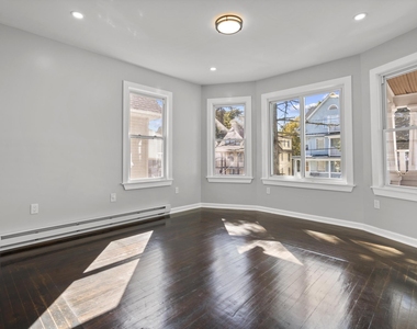 228 Cooke Street - Photo Thumbnail 2