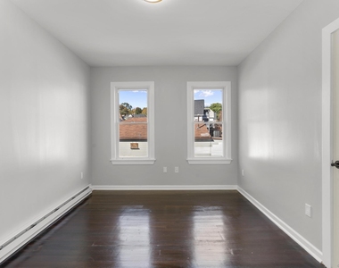 228 Cooke Street - Photo Thumbnail 6
