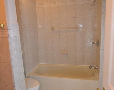 166 Dewey Street - Photo Thumbnail 9