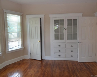 166 Dewey Street - Photo Thumbnail 8