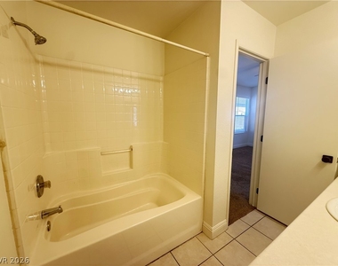 3130 Meadow Flower Avenue - Photo Thumbnail 22