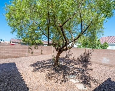 3130 Meadow Flower Avenue - Photo Thumbnail 5