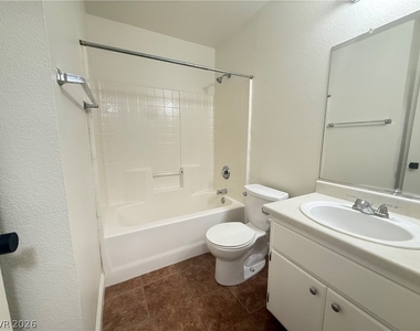 3130 Meadow Flower Avenue - Photo Thumbnail 11