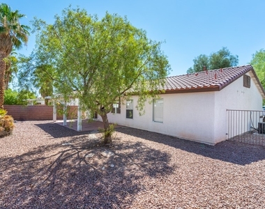 3130 Meadow Flower Avenue - Photo Thumbnail 7