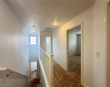 4859 Golden Shimmer Avenue - Photo Thumbnail 8