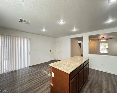 4859 Golden Shimmer Avenue - Photo Thumbnail 3