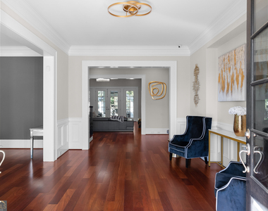 980 Fenimore Circle - Photo Thumbnail 2