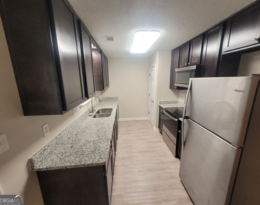 1512 Turner Court - Photo Thumbnail 2