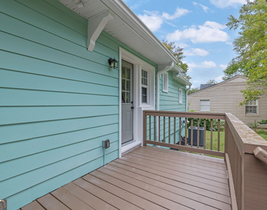 808 S Park Drive Se - Photo Thumbnail 1