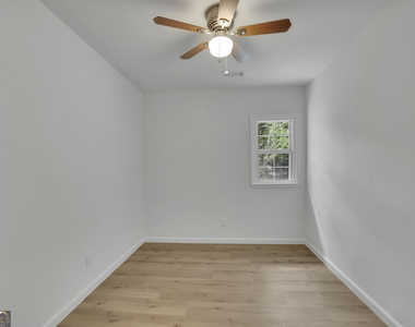 808 S Park Drive Se - Photo Thumbnail 22