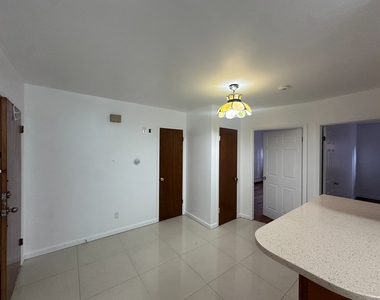 117-8 Curzon Road - Photo Thumbnail 2