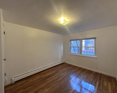 117-8 Curzon Road - Photo Thumbnail 4