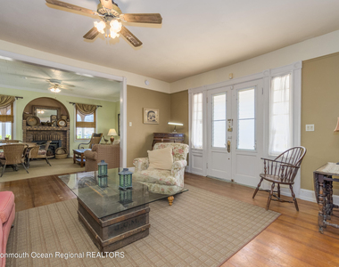 34 4th Avenue - Photo Thumbnail 4