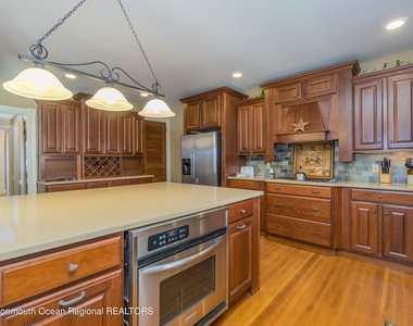 34 4th Avenue - Photo Thumbnail 10